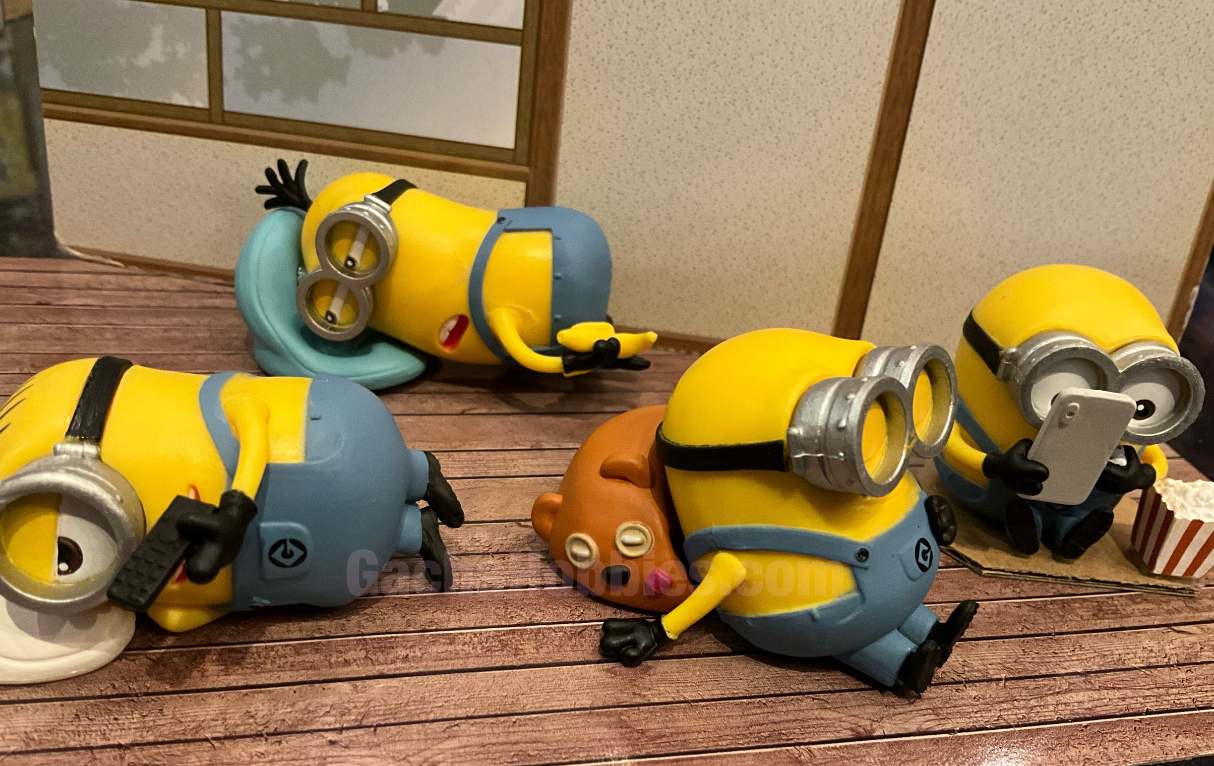 Minion Sleeping Time Small Figure 4 Pierces Set (In-stock) – Gacha