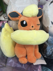 Pokemon Hopepita Flareon Small Plush (In-stock)