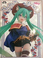 Wonderland Hatsune Miku Puss in Boots Prize Figure (In-stock)