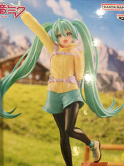 Banpresto Hatsune Miku Holiday Memories Mountain Climbing Prize Figure (In-stock)