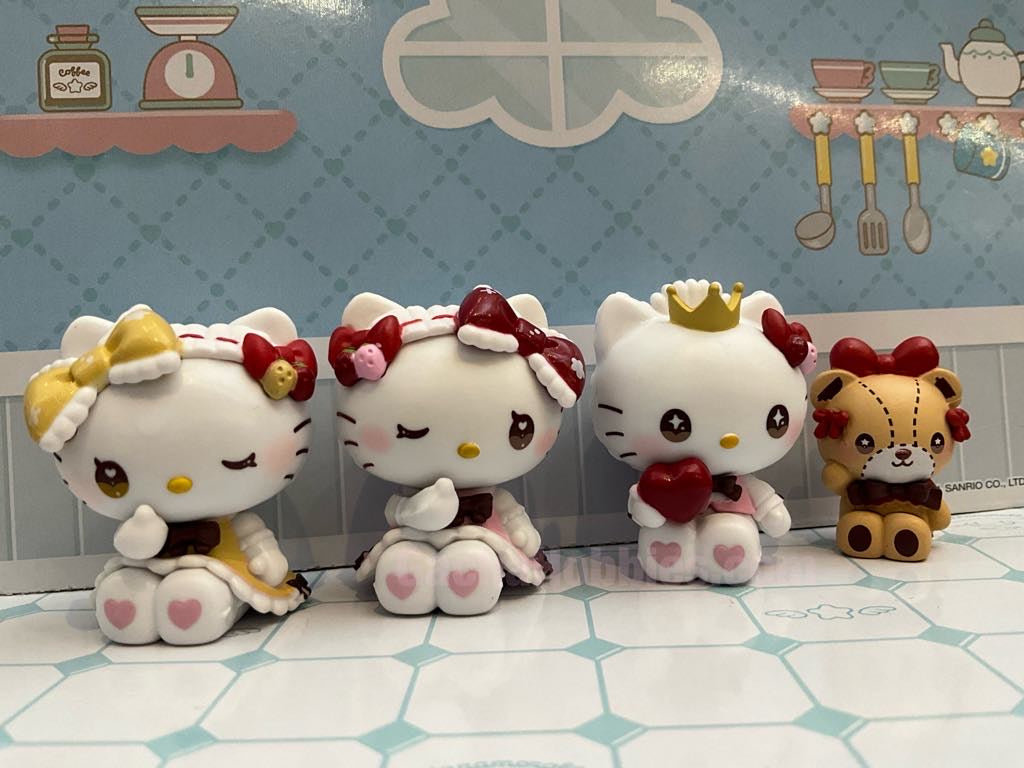Hello Kitty 50th Anniversary Dolly Mix Small Figure 4 Pieces Set
