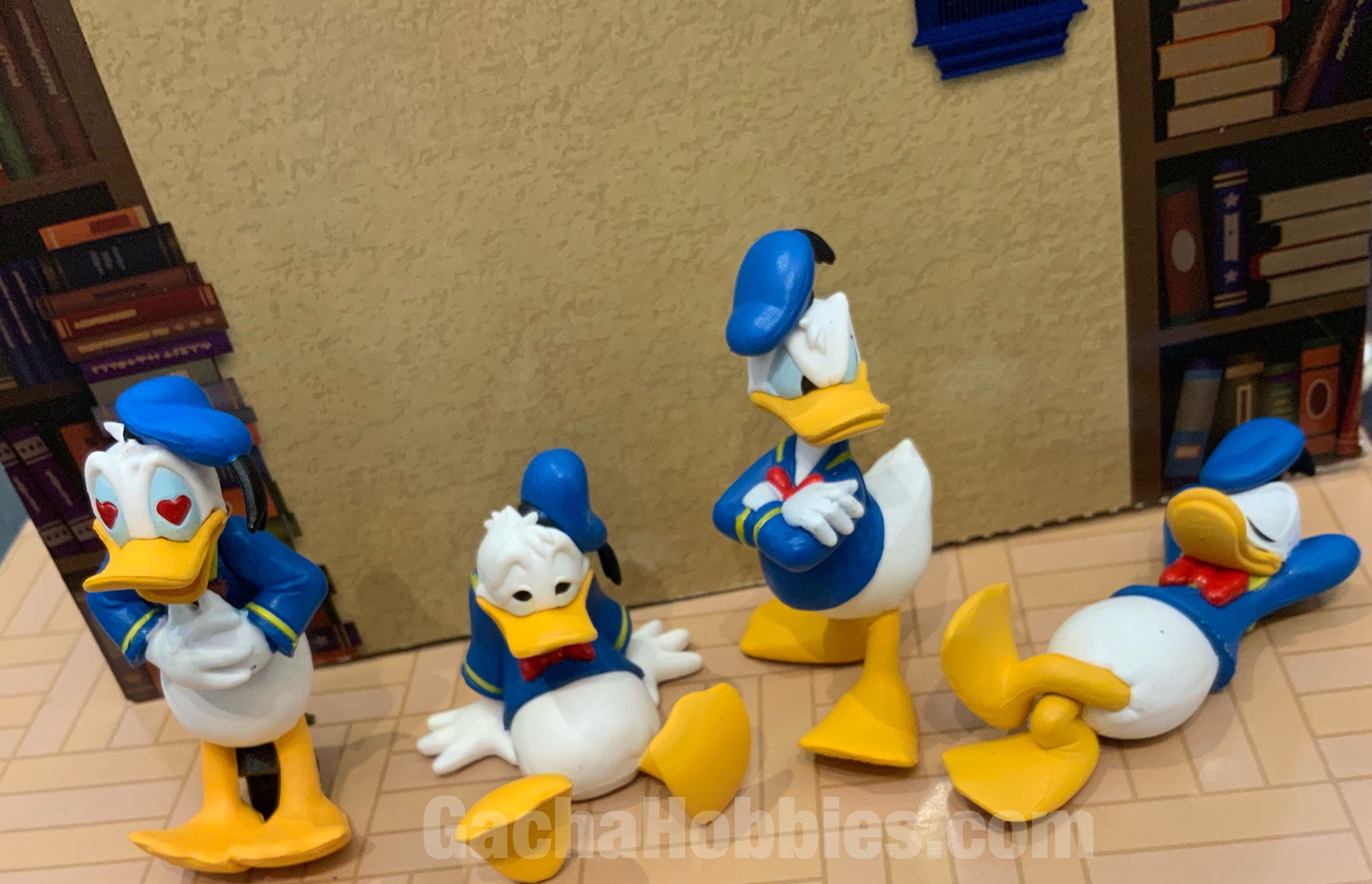 Disney Donald Duck Figure 4 Pieces Set (In-stock) – Gacha Hobbies